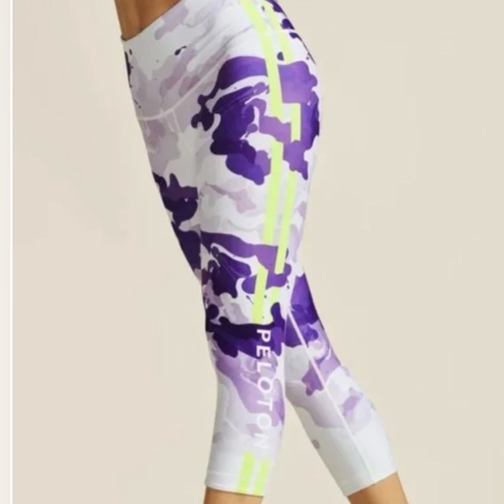 Peloton Nail Polish Camo High Waist Capri Leggings - Size Large